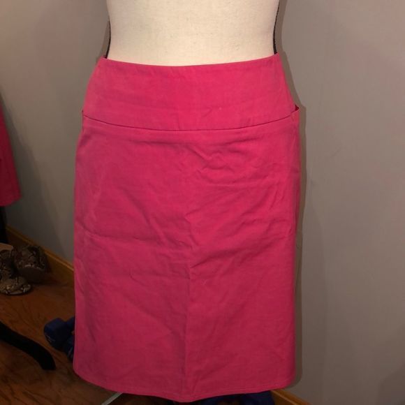 New York & Company Dresses & Skirts - Stretch hot‎ pink mini skirt